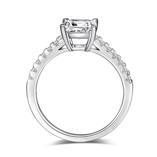 stříbrný zásnubní prsten se čtvercovým moissanitem